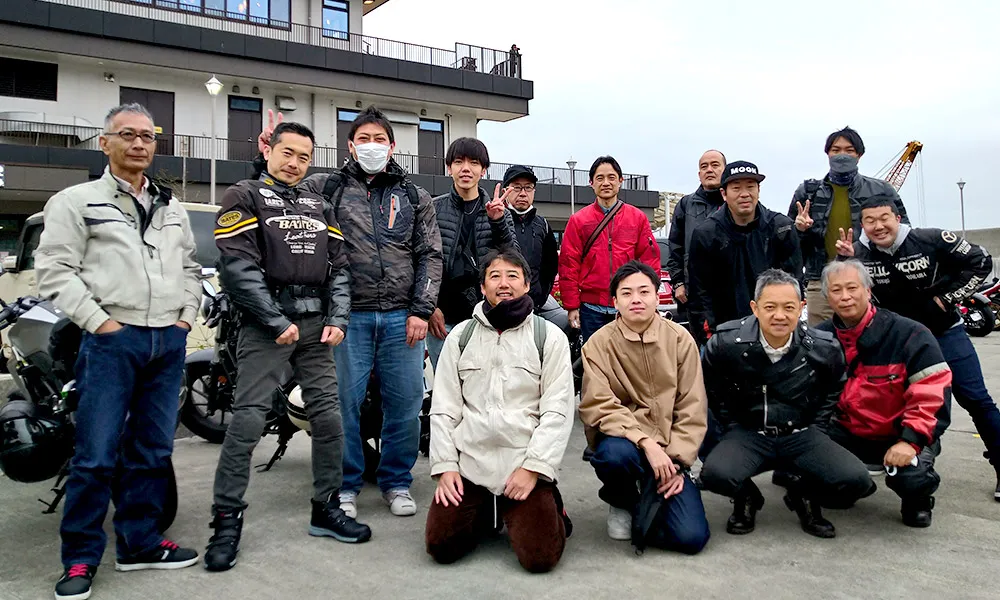 《よこしん》バイククラブ